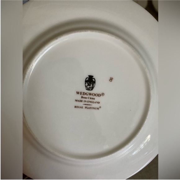 Wedgwood Regal Platinum Bread & Butter Plate and Footed Teacups Cups Set of 6 - Picture 6 of 11